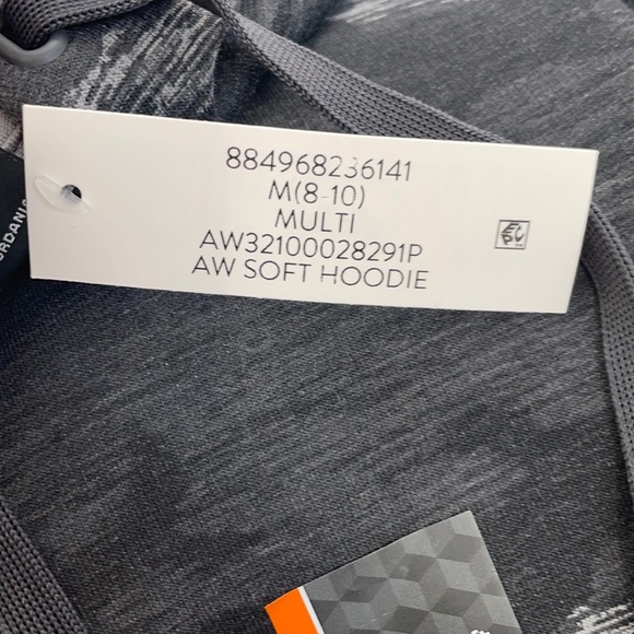 NWT medium  Women’s Pullover Hooded Sweatshirt from Athletic Works - Picture 6 of 8